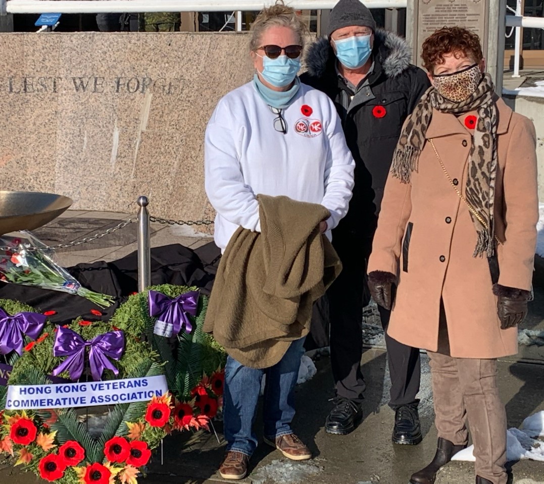 Group at cenotaph